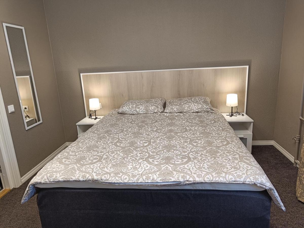 Aparthotel Narva Extérieur photo